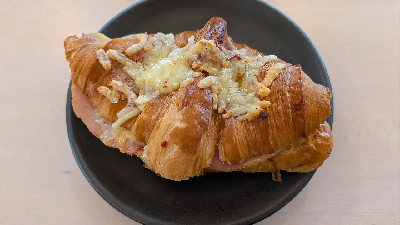 Ham and cheese croissant